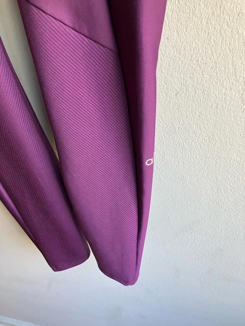 ALO Yoga Ribbed Airlift Size XS High Waist 7/8 Enchanted Leggings Purple Pockets